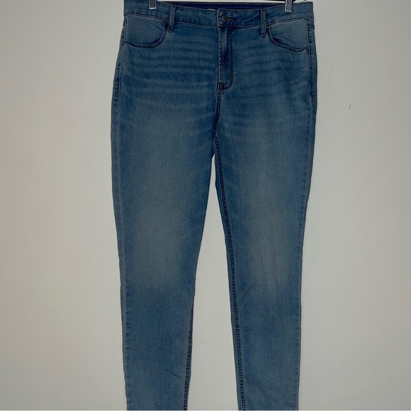 Old Navy High Rise Super Skinny Jeans - Picture 1 of 2
